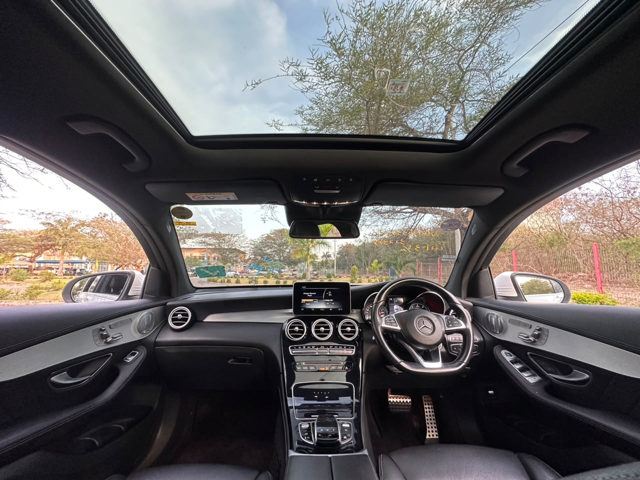 Mercedes Benz thumbnail 5